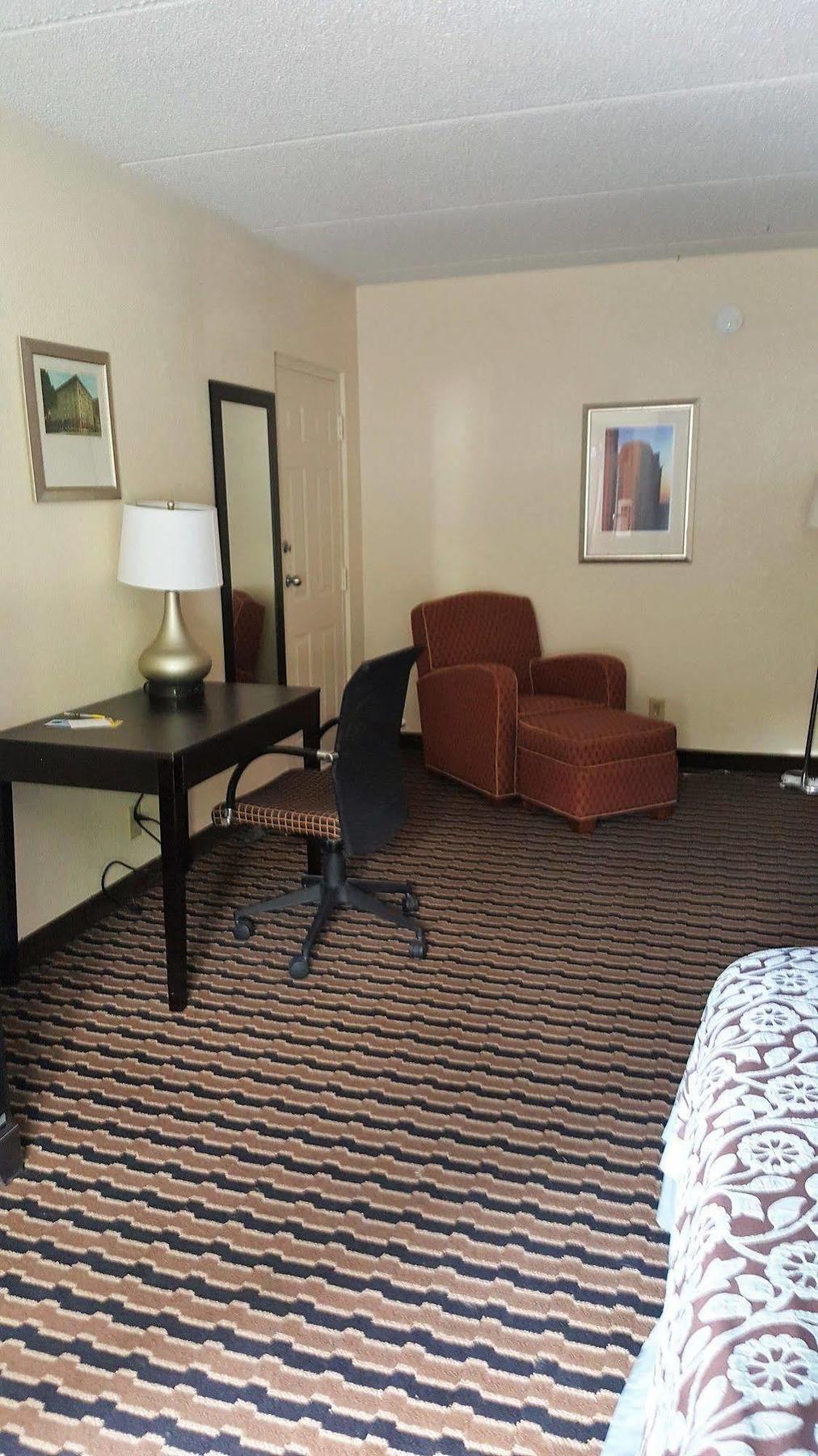 Econo Lodge فورست سيتي المظهر الخارجي الصورة